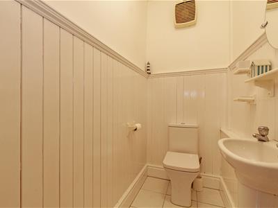 Cloakroom/WC